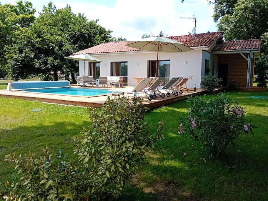 Maison Neuve Avec Piscine Chauffee, 4 Kms De Contis Plage Saint-Julien-en-Born Exterior foto